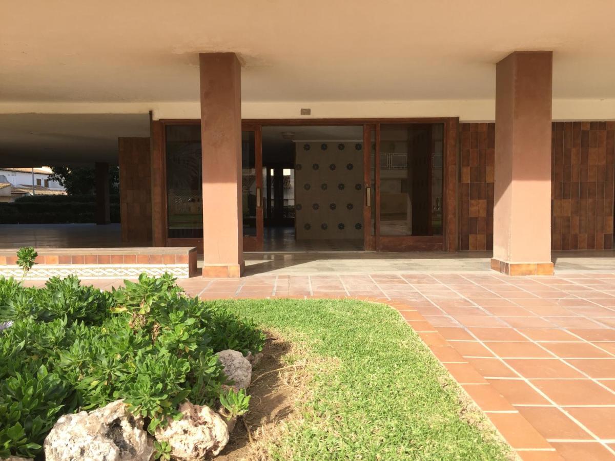 Peaceful Apartment In A Beachfront Complex マレイニ・ブラウ エクステリア 写真